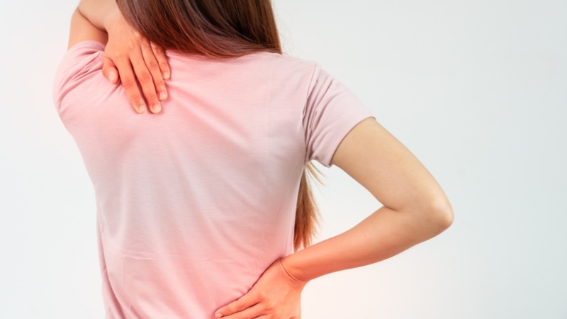 Người mắc bệnh lý cột sống cần thận trọng