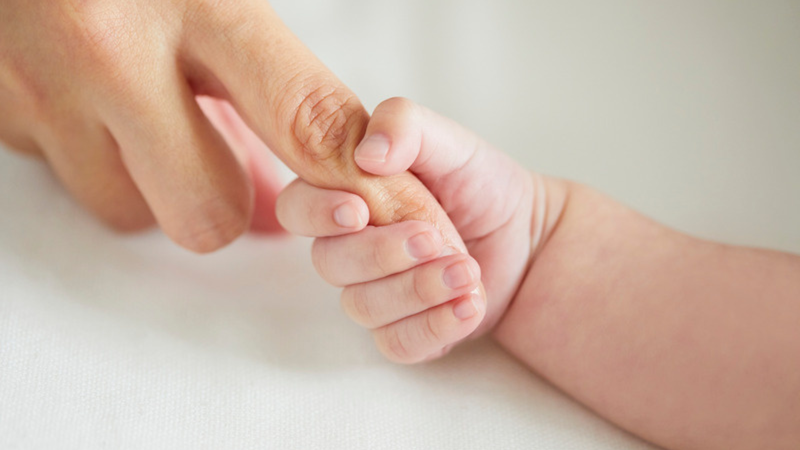 Quan tâm bé từ những điều đơn giản sẽ giúp bé luôn mạnh khỏe