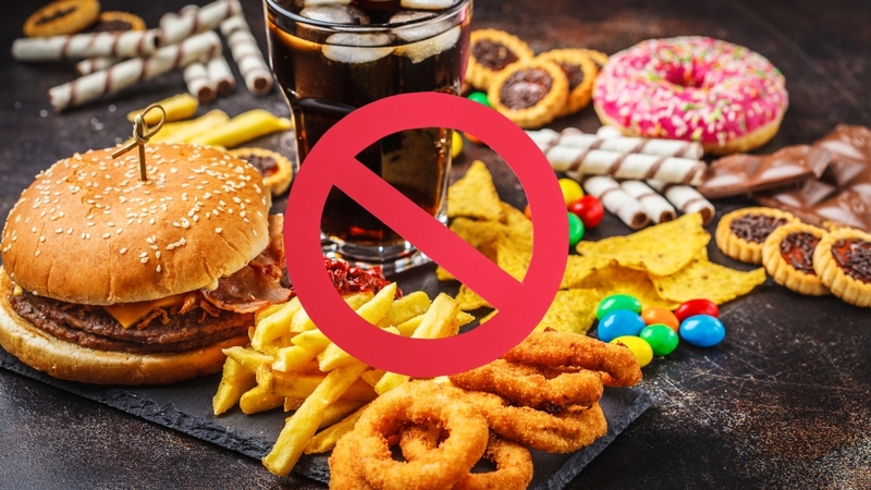 Bữa sáng nên tránh đồ chiên rán, nhiều đường và thực phẩm chế biến sẵn