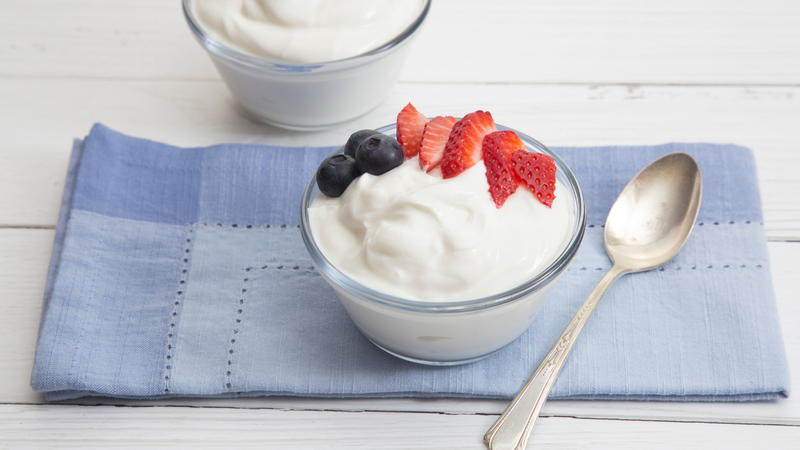 Nên ăn sữa chua trước hay sau khi ăn sáng? Cần lưu ý gì khi ăn? 2