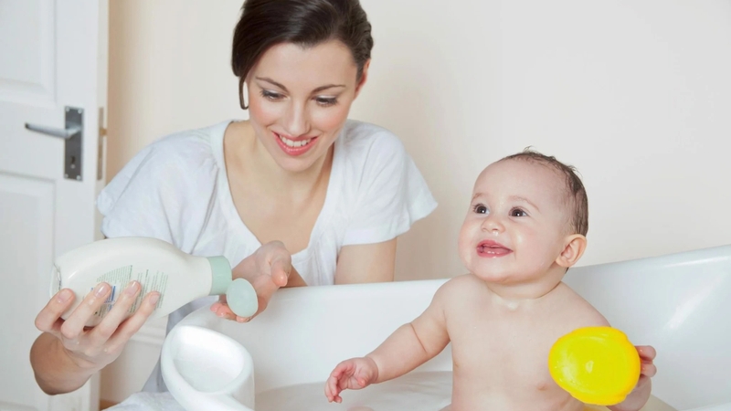 Nên cho trẻ sơ sinh tắm mấy lần 1 tuần​? 3