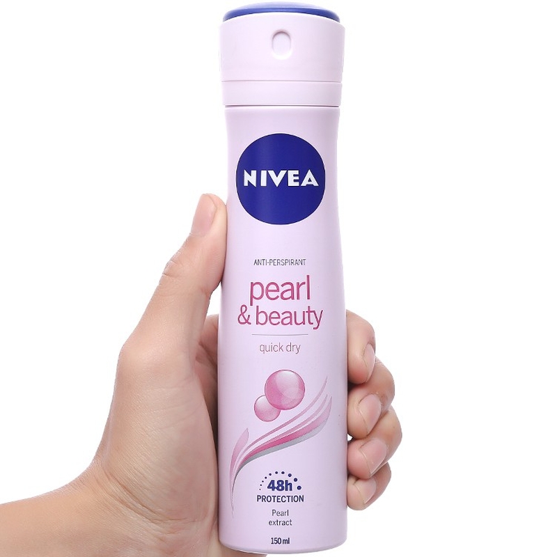Xịt khử mùi Nivea còn giúp làm mềm lông, hạn chế tình trạng đau rát khi nhổ hoặc cạo