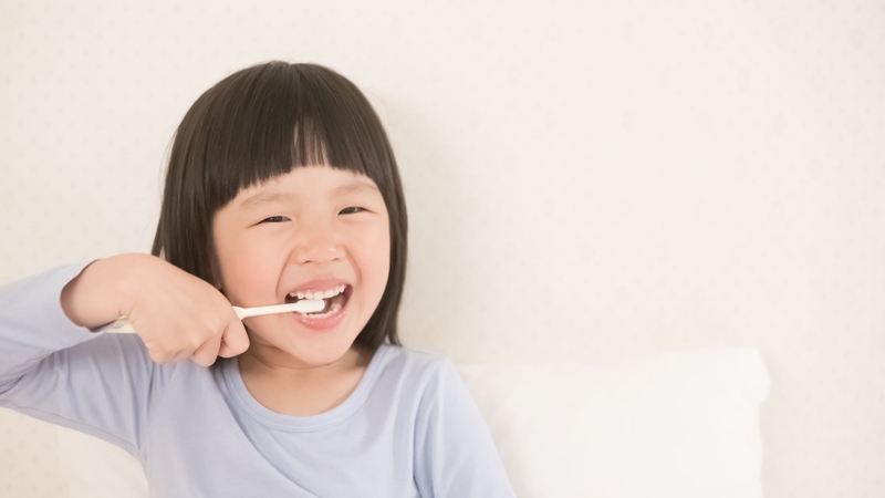 Nên làm gì khi em bé bị sâu răng sữa? Phòng ngừa sâu răng ở trẻ 4