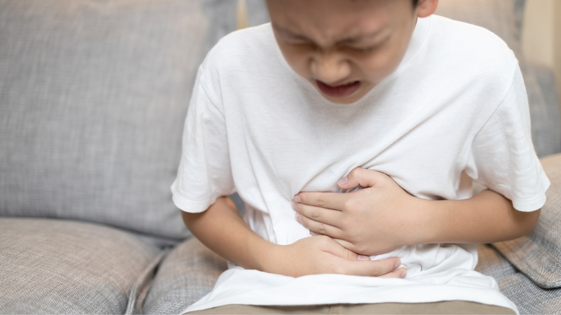 Nên làm gì khi lỡ cho con uống sữa giả? 2