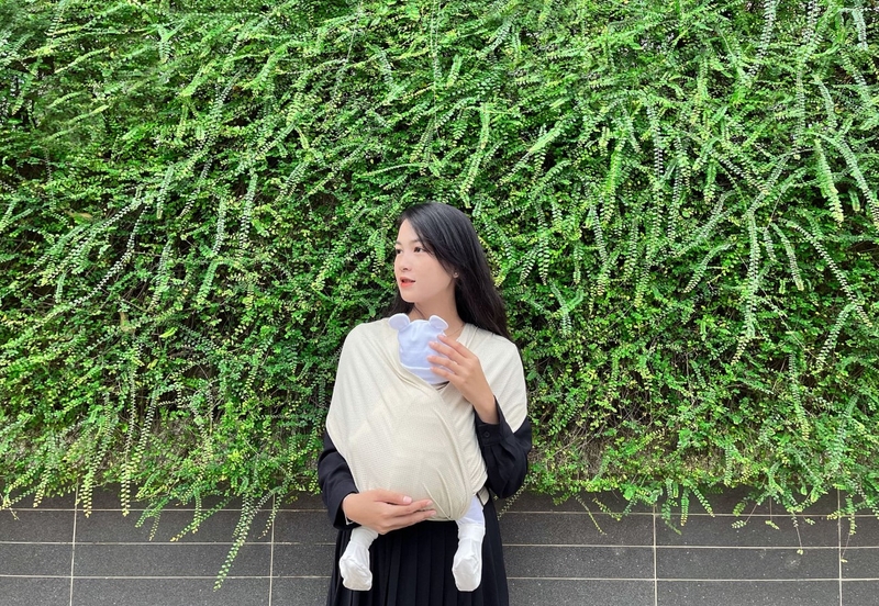 Nên mua địu ngồi hay địu trợ lực tốt hơn? 2