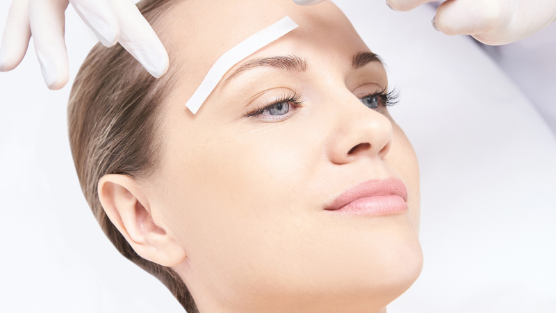 Nên phun tán bột hay điêu khắc lông mày? 4