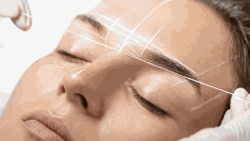 Nên phun tán bột hay thêu lông mày thì đẹp hơn? 4