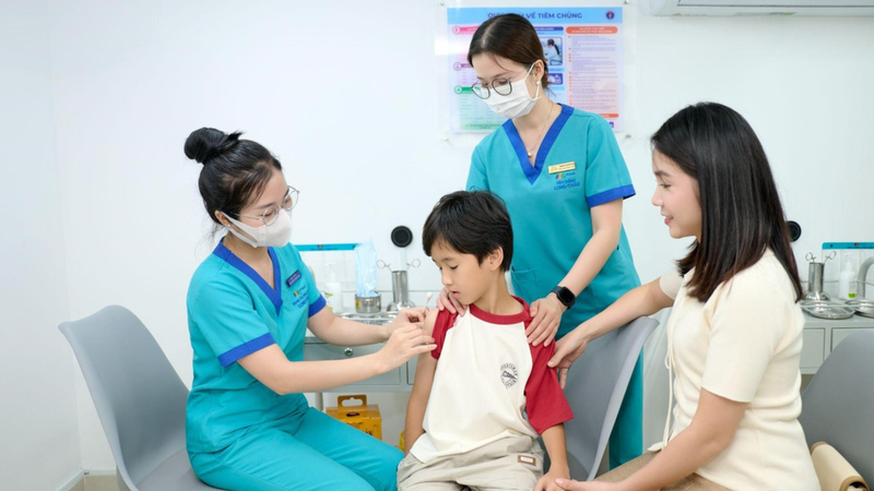 Nên tiêm phòng để chủ động bảo vệ trẻ trước cúm A