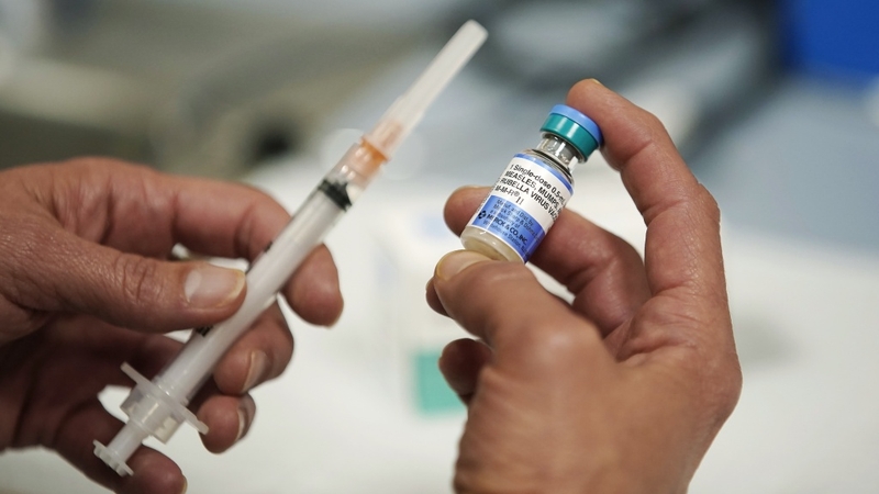 Nên tiêm vắc xin sởi, quai bị, rubella của Mỹ hay Ấn Độ? 4