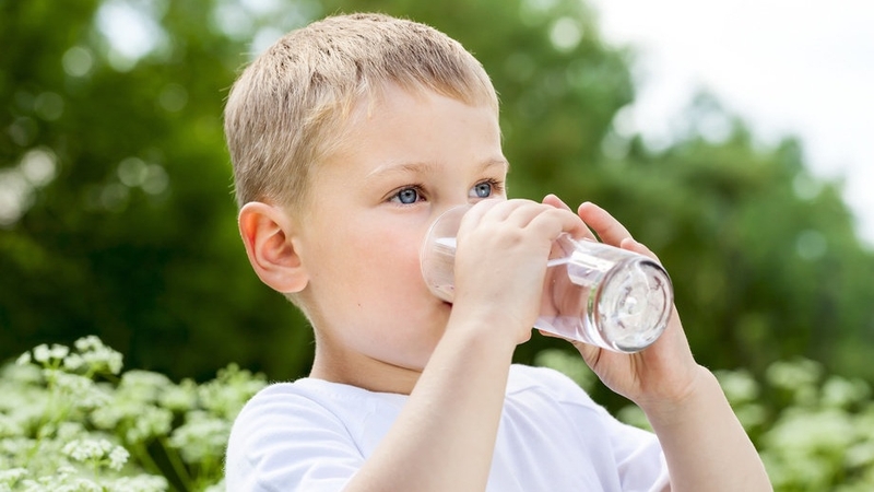 Nên uống nước gì hàng ngày để tăng cường sức khỏe? 4