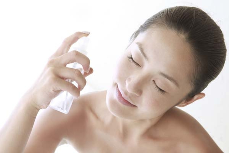 Nên xịt khoáng trước hay sau kem chống nắng 1