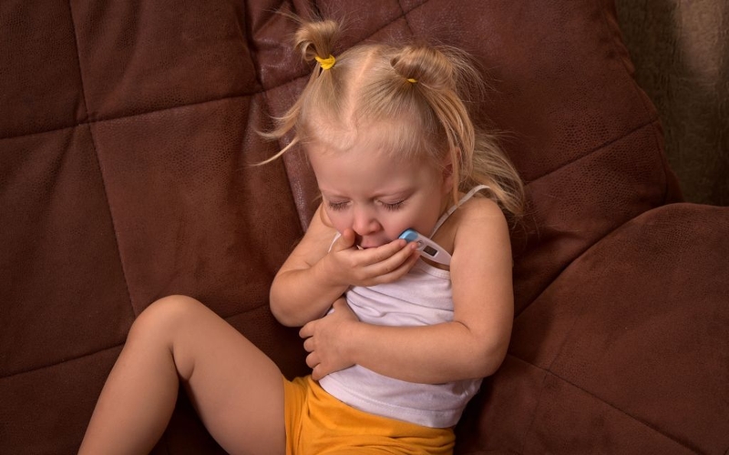 Nếu trẻ ho có đờm có tiêm phòng được không? Cần lưu ý gì khi cho trẻ tiêm phòng? 1