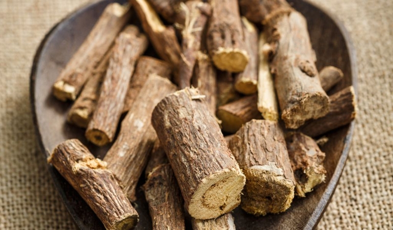 Ngậm cam thảo trị đau họng? Bài thuốc cam thảo trị ho, dịu họng 1
