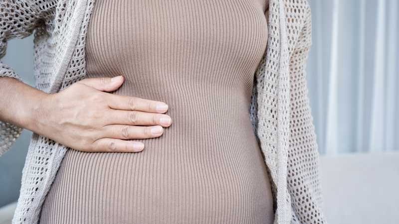 Đau bụng vùng hạ sườn phải có thể liên quan đến bệnh lý túi mật