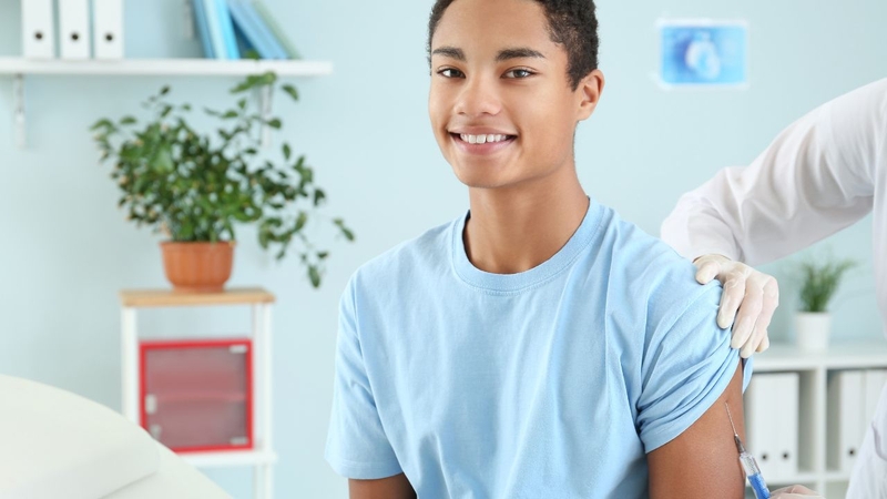 nghien-cuu-moi-ve-vac-xin-hpv-cho-thay-nguy-co-ung-thu-giam-dang-ke-dac-biet-la-o-nam-gioi-1 (1).jpg