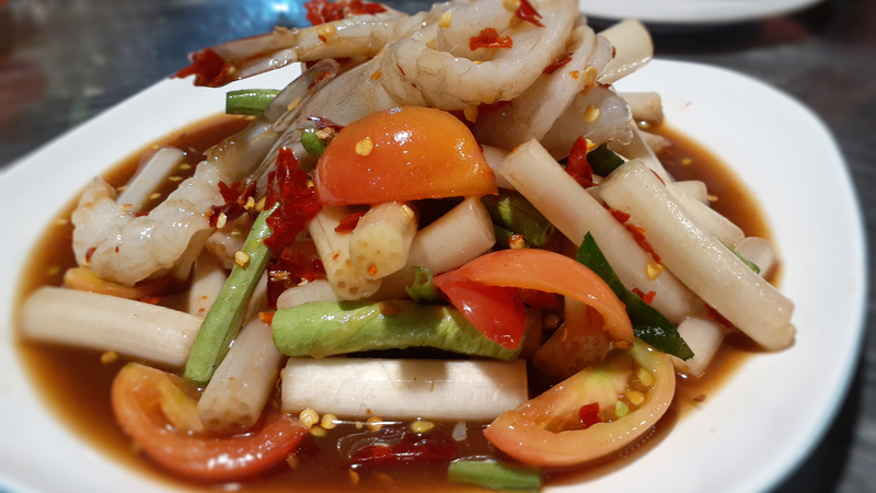 Ngó sen là nguyên liệu tuyệt vời cho các món gỏi