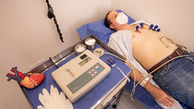 Ngoại tâm thu nhĩ được phân loại dựa trên một số đặc điểm về hình thái, tần suất và kiểu phân bố trên điện tâm đồ