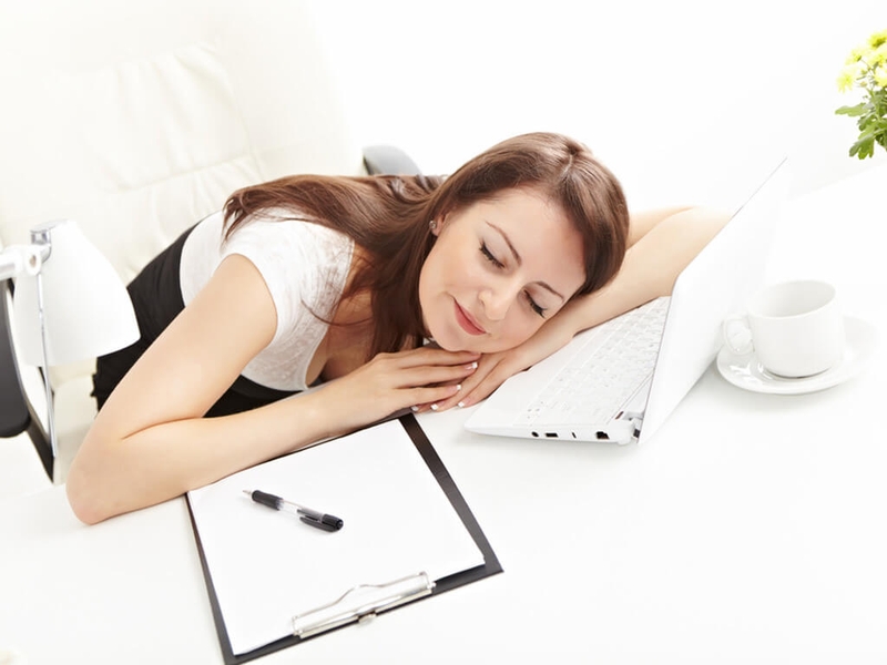 Ngồi máy lạnh có nên dùng xịt khoáng 1