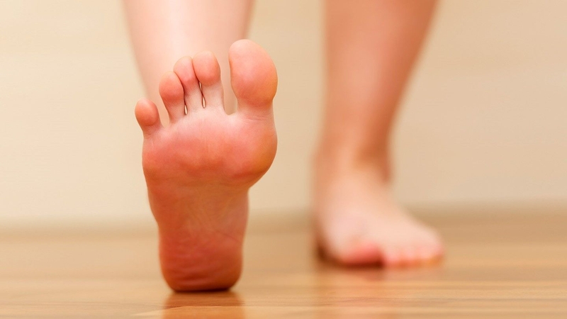 Ngón chân bị nứt cổ gà phải làm sao nhanh khỏi? 2