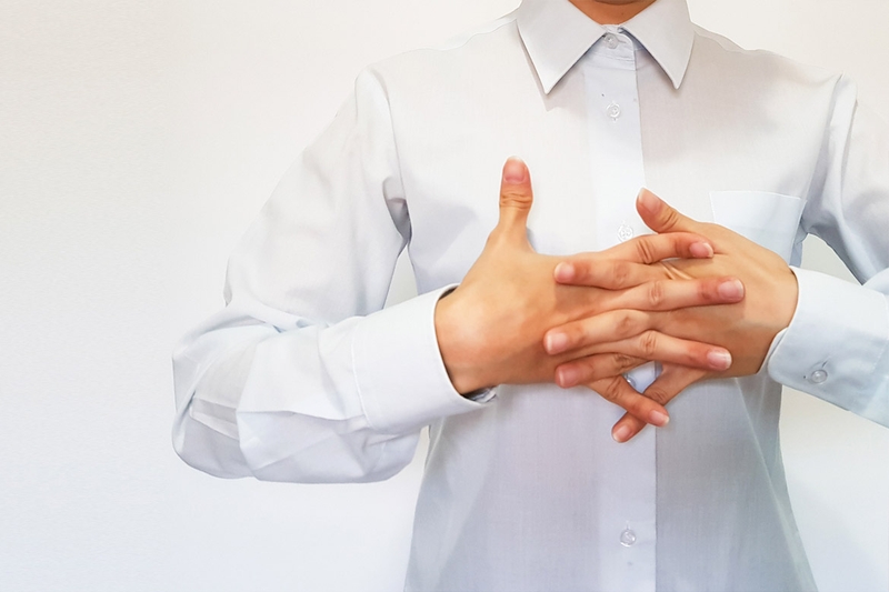 Ngủ dậy bị đau khớp tay, nguyên nhân và cách khắc phục 3