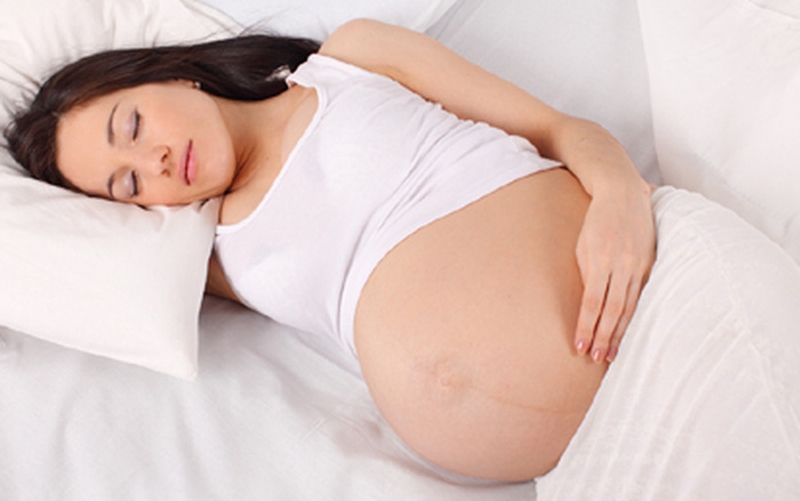 Mẹ bầu thức nên ngủ đúng giờ cho thai nhi khỏe mạnh