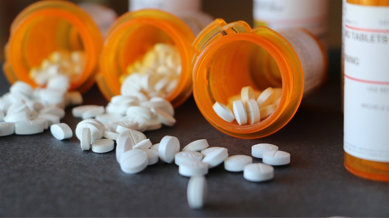 Một số loại thuốc có thể gây phản ứng phụ trên da như ngứa hoặc phát ban