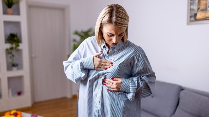 Ngực to bất thường: Nguyên nhân, triệu chứng và phương pháp điều trị hiệu quả 1