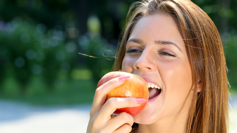 Người bệnh trào ngược dạ dày ăn táo được không? Một số lưu ý khi ăn táo dành cho người bị trào ngược dạ dày 1