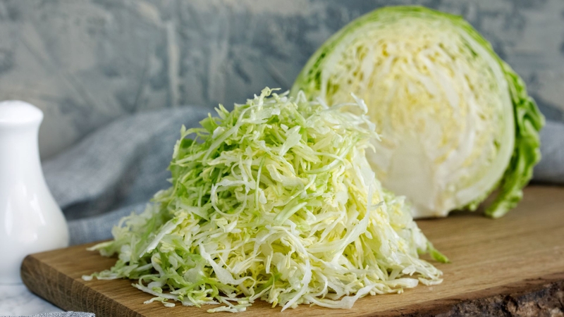 Bắp cải là lựa chọn khá phổ biến cho người suy thận nhờ cung cấp chất xơ, vitamin C