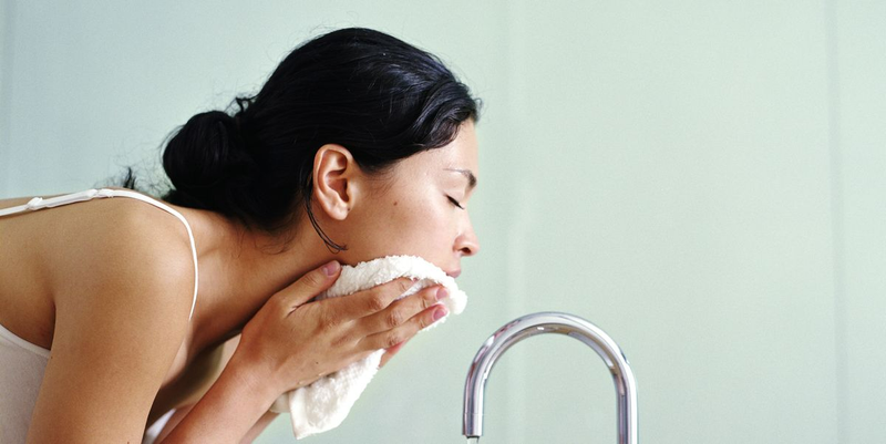 Người bị thủy đậu có được dùng sữa rửa mặt không?3