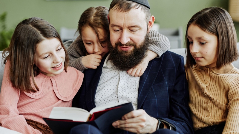 Người Do Thái dạy con từ khi nào và cha mẹ có phạt con không? Bài học cho cha mẹ Việt 4
