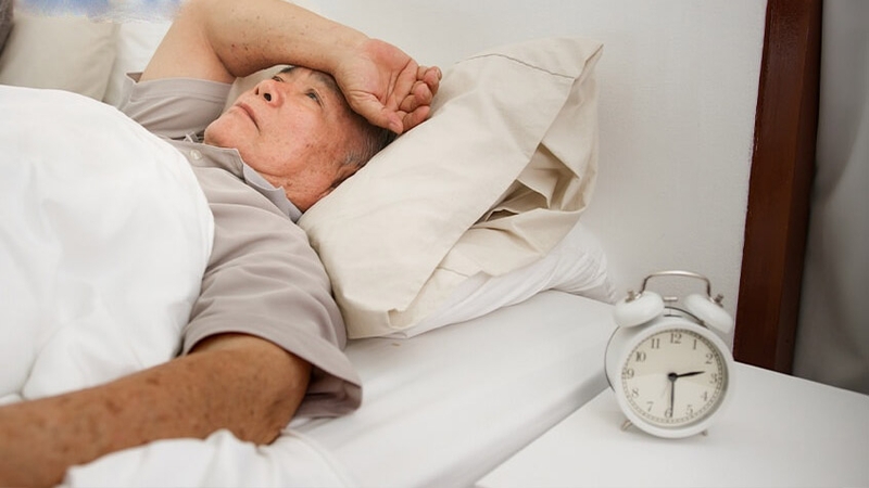 Người già có nên uống nước dừa không? Đối tượng nào cần lưu ý? 5