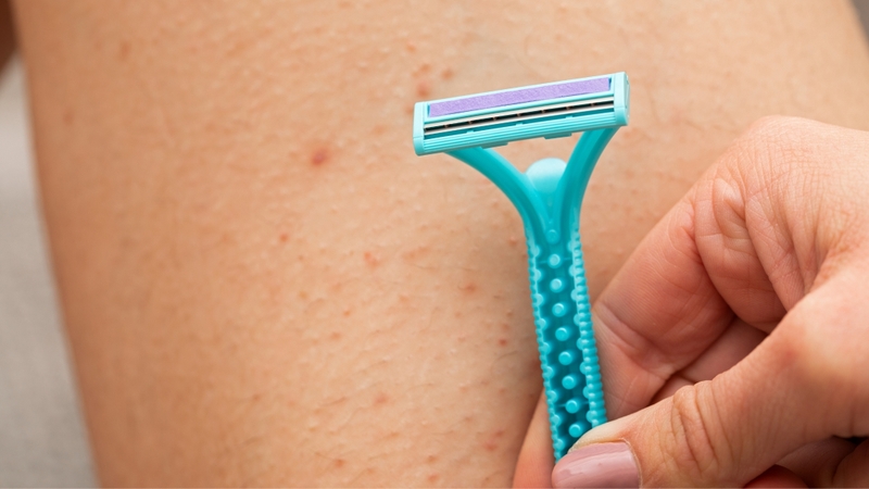 Thói quen vệ sinh da chưa đúng cách cũng là yếu tố góp phần làm tăng nguy cơ nổi mụn nhọt