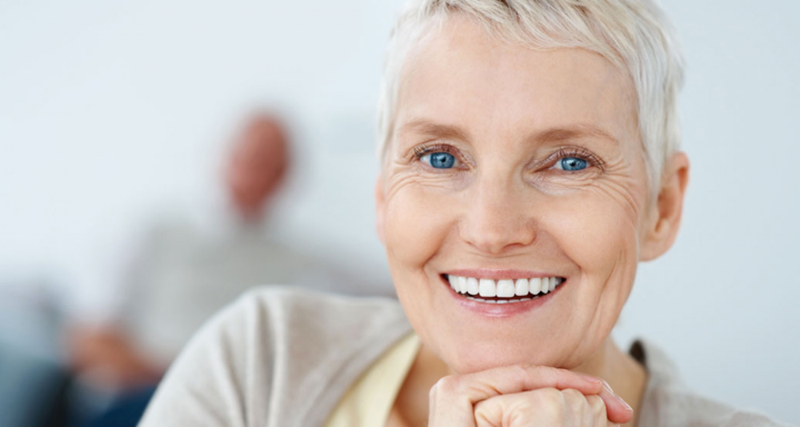 Người lớn tuổi niềng răng được không 4