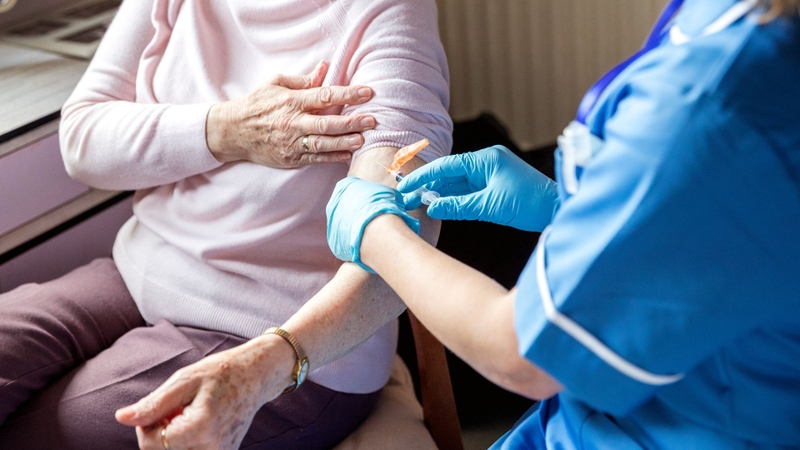 Người mắc ung thư tiêm vắc xin zona thần kinh: Nên hay không? 2