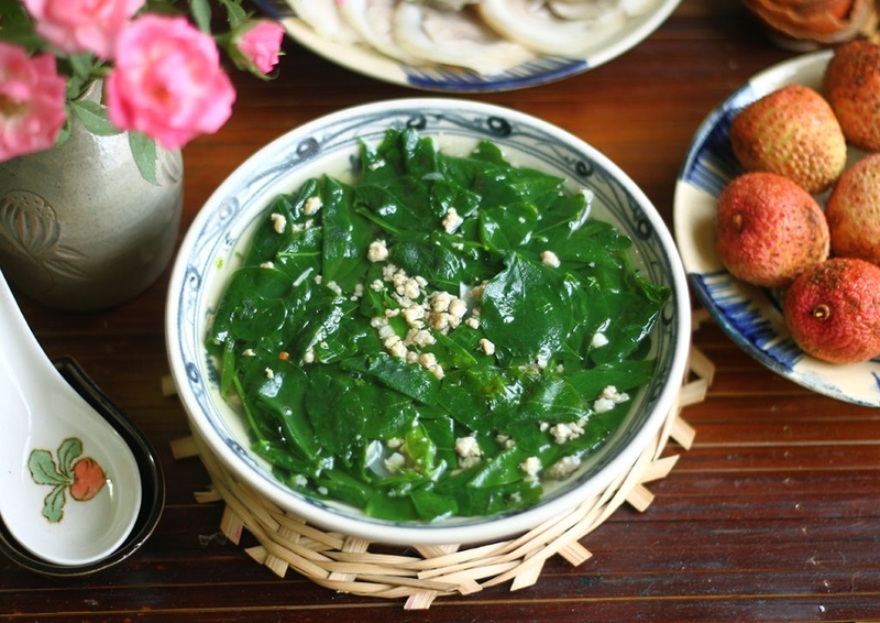 Người xăm môi có được ăn rau ngót không? Gợi ý thực đơn rau ngót cho người mới xăm3