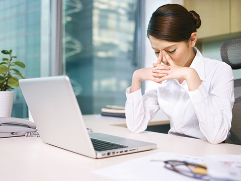 Nguy cơ suy dinh dưỡng khi ăn tại bàn làm việc 2