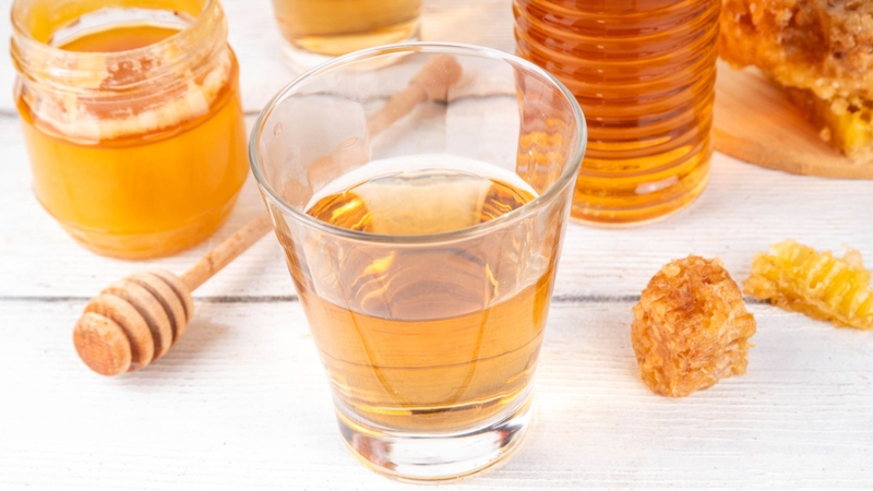 Không nên sử dụng rượu sáp ong bừa bãi để đảm bảo an toàn