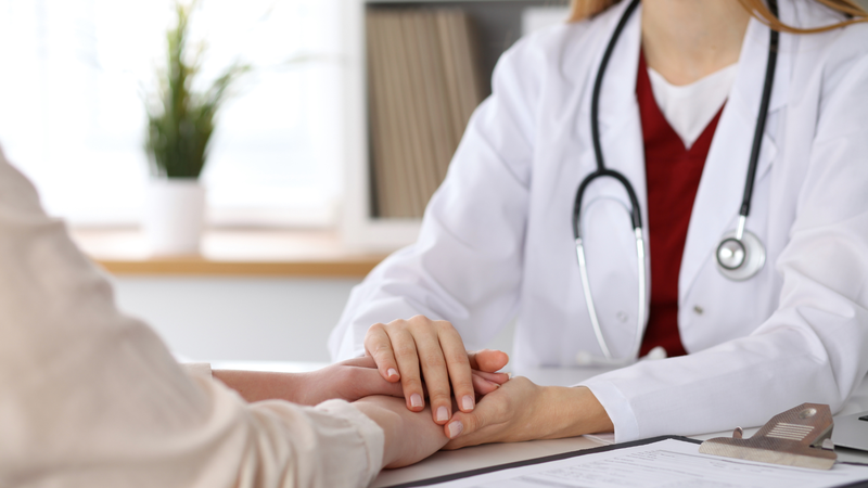 Bác sĩ cảnh báo: AI không thể khám, nghe tim phổi hay đánh giá nguy cơ