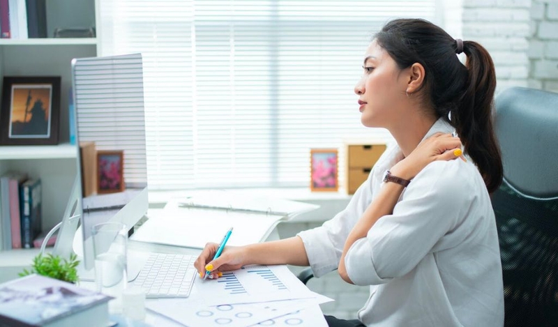 Nguyên nhân, cách cải thiện và phòng ngừa thoái hóa đốt sống cổ ở người trẻ​ 2