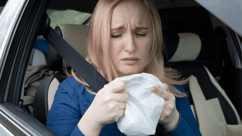 Chóng mặt, buồn nôn là những dấu hiệu dễ dàng nhận biết khi bạn bị rối loạn tiền đình say xe