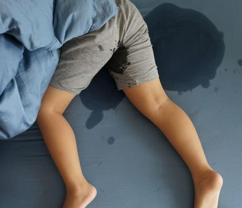 Bệnh tiểu đường là một trong những nguyên nhân gây đái dầm ở người lớn