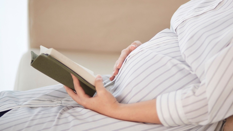 Phụ nữ mang thai là nhóm đối tượng có nguy cơ cao mắc giãn tĩnh mạch chân