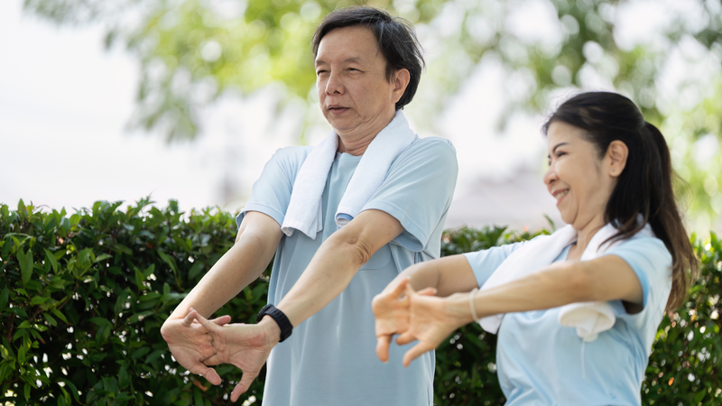 Tập luyện nhẹ nhàng giúp tăng sức bền và kiểm soát tình trạng mệt mỏi