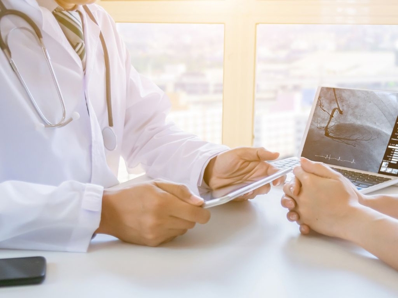 Nguyên nhân nào gây sưng mắt cá chân nhưng không đau? Cách xử trí 3