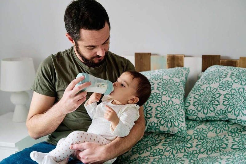 Nguyên nhân nào khiến trẻ đi ngoài có bọt màu vàng? Biện pháp phòng ngừa hiệu quả 1