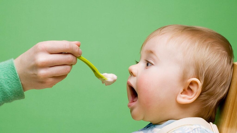 Nguyên nhân nào khiến trẻ đi ngoài có bọt màu vàng? Biện pháp phòng ngừa hiệu quả 2