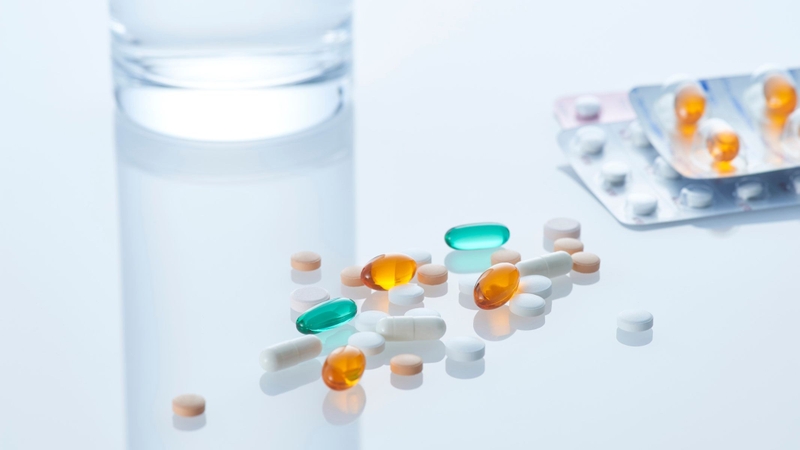 Phương pháp dùng thuốc thường được chỉ định cho các trường hợp sùi mào gà mức độ nhẹ