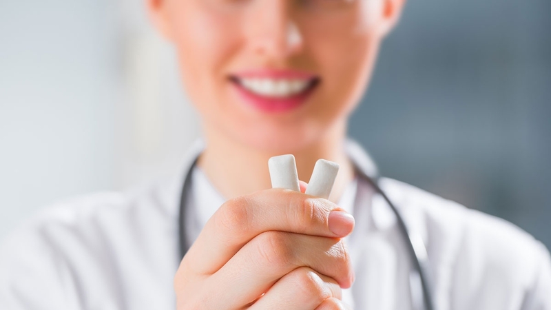 Nhai kẹo cao su không đường rất tốt cho răng