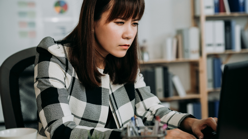 Nhận biết các dấu hiệu bị loạn thị điển hình ở cả người lớn và trẻ em 1